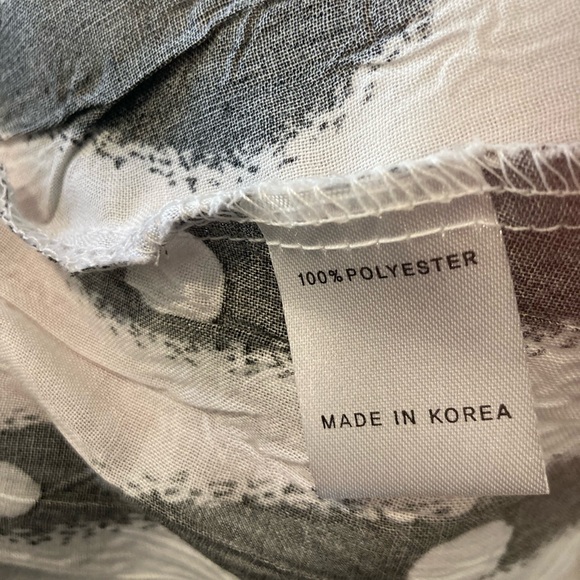 Damee Stylish Black and White Women's Tunic - Picture 3 of 7